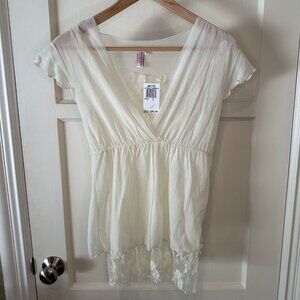 NWT -Sweet Pea- Off White Top with Lace Detail- Size Small